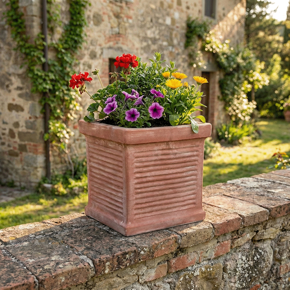 Cubo Millerighe produttori vasi in terracotta toscana fatti a mano vasi di terracotta grandi vaso terracotte vasi artigianali made in italy grande vaso di terracotta artigianale fornace terracotta fabbrica di vasi da esterno fabbrica di terrecotte
