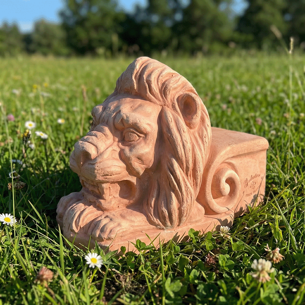 piedino alzata testa di leone gigante produttori vasi in terracotta toscana fatti a mano vasi di terracotta grandi vaso terracotte vasi artigianali made in italy grande vaso di terracotta artigianale fornace terracotta fabbrica di vasi da esterno fabbrica di terrecotte